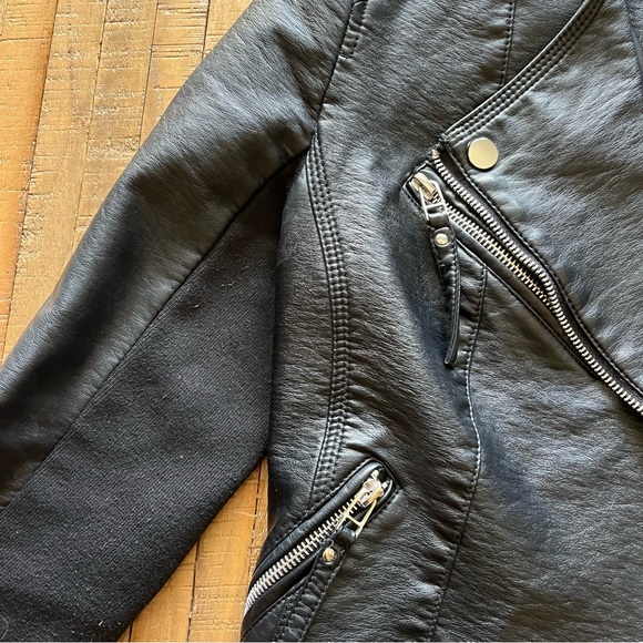 Leather moto jacket - Picture 3 of 6